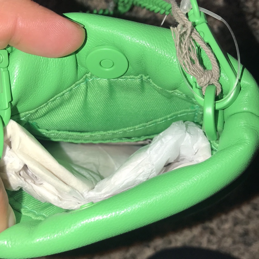 A New Day 🐠 Vibrant Green Crossbody Faux Leather Detachable Strap Bag | NWT - Picture 6 of 7